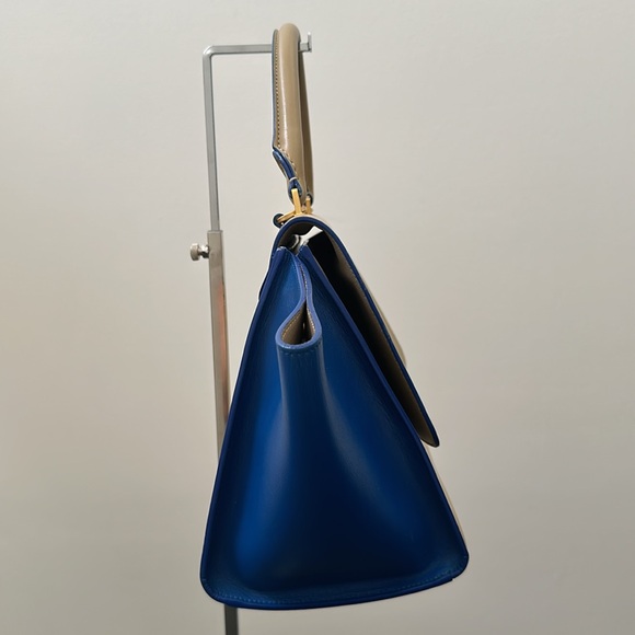 AUTHENTIC Celine Trapeze bicolor. - Picture 4 of 15